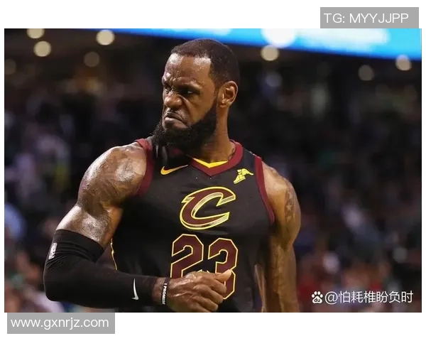 詹姆斯绿茵赛场全力拼搏展现无畏精神与无限魅力